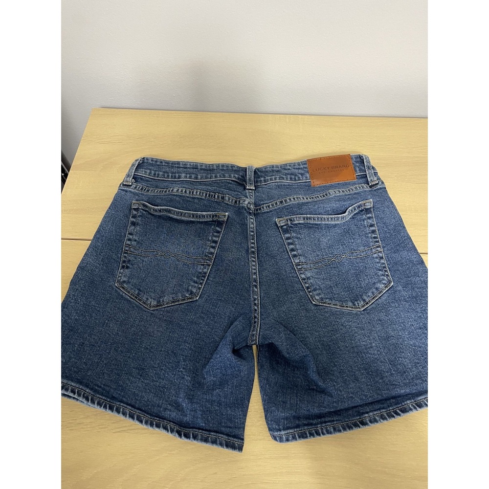 Lucky Brand shorts 10 casual summer demin chic blue stretch 5 pocket roll up - Picture 2 of 5